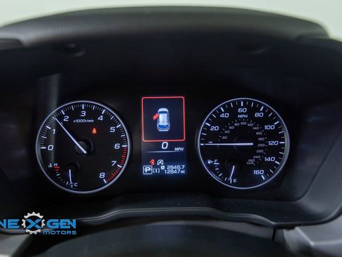 Used 2024 Subaru Crosstrek 2.5i Limited w/ Crosstrek Mirror Package AWD/4WD image 16