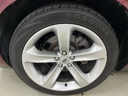 Used 2018 Dodge Challenger R/T RWD image 25