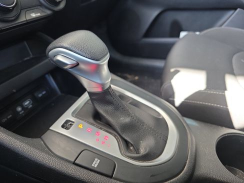 Certified 2021 Kia Forte LXS image 18