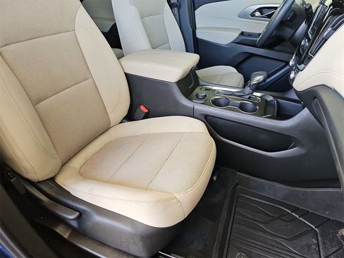 Certified 2023 Chevrolet Traverse LS w/ Safety Package image 10