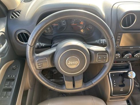 Used 2016 Jeep Patriot High Altitude image 28