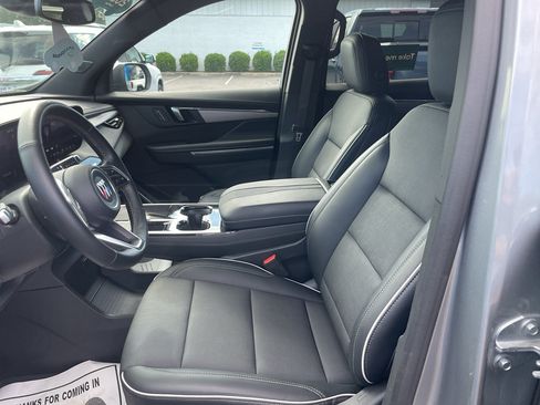 Certified 2026 Buick Enclave Preferred FWD image 11