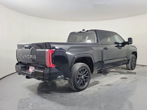 Used 2024 Toyota Tundra Platinum AWD/4WD image 4