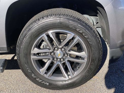 Used 2022 Chevrolet Colorado W/T w/ Custom Special Edition image 11