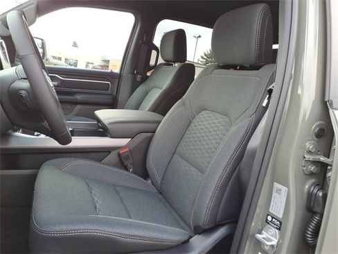 New 2026 RAM 1500 4x4 Crew Cab image 12