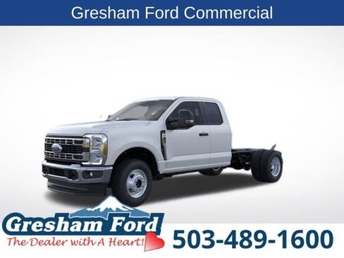 New 2026 Ford F350 XL w/ XL Chrome Package image 1