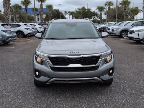 Used 2023 Kia Seltos S image 3