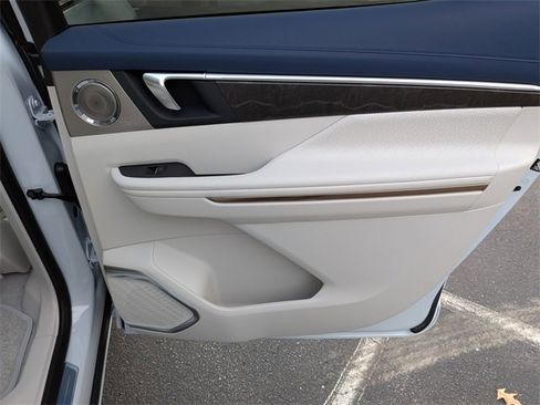 New 2026 Buick Enclave Avenir image 35