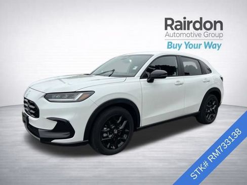 Used 2024 Honda HR-V Sport image 3