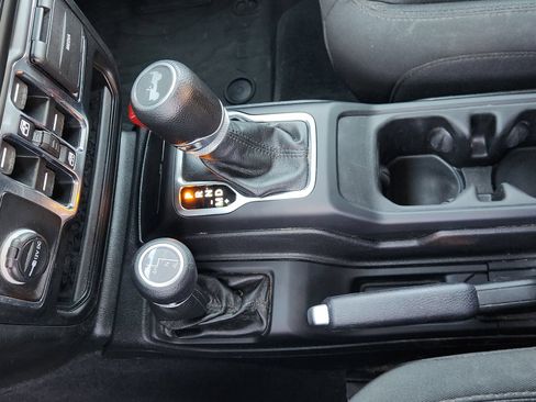 Used 2021 Jeep Wrangler Unlimited Sport AWD/4WD image 24