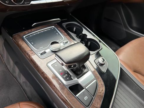 Used 2017 Audi Q7 3.0T Prestige w/ Prestige Package image 22