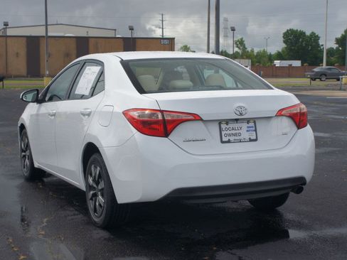 Used 2017 Toyota Corolla LE FWD image 12