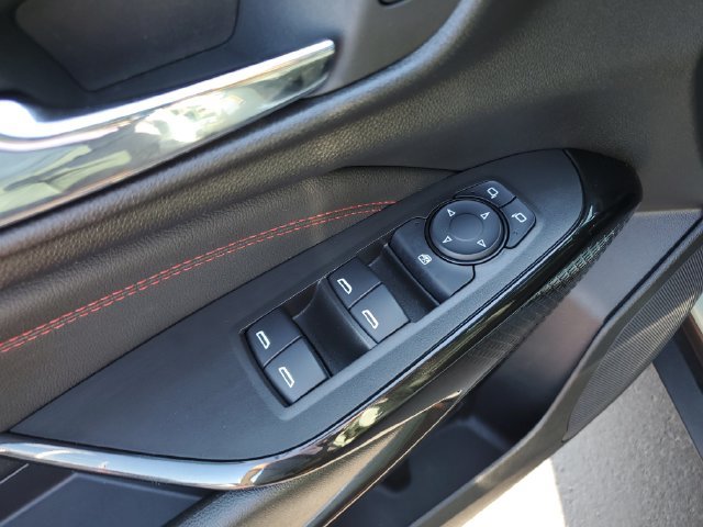 Used 2024 Chevrolet Trax RS w/ Sunroof Package FWD image 22