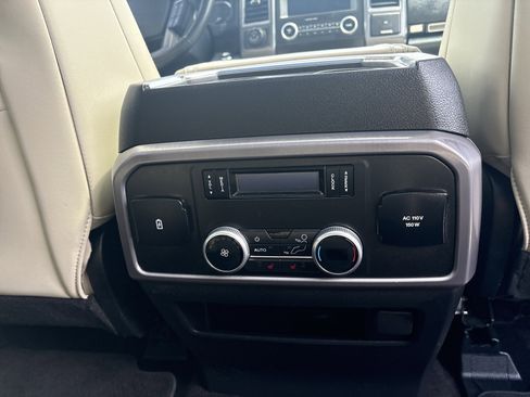 Used 2021 Ford Expedition Platinum AWD/4WD image 11