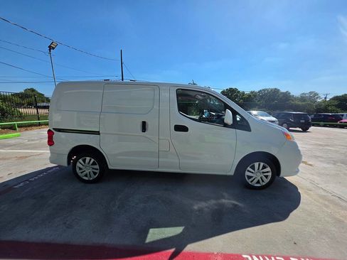 Used 2020 Nissan NV200 SV w/ Back Door Glass Package FWD image 16