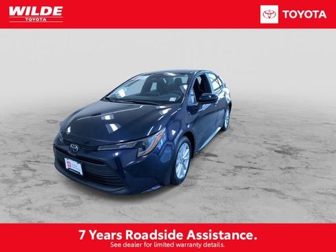 Certified 2025 Toyota Corolla LE w/ LE Premium Package FWD image 5