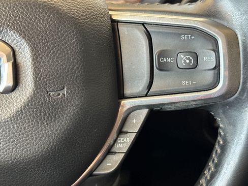 Used 2022 RAM 1500 Laramie w/ Off Road Group AWD/4WD image 26
