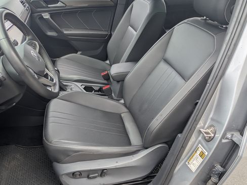 Used 2023 Volkswagen Tiguan SE R-Line FWD image 18