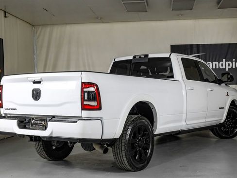 Used 2022 RAM 3500 Limited image 8