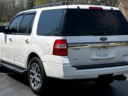 Used 2017 Ford Expedition XLT w/ Equipment Group 202A RWD image 3