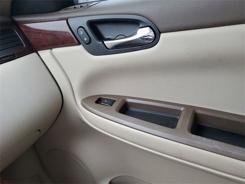 Used 2007 Chevrolet Impala LT w/ Luxury Edition Package image 20