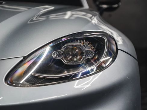 Used 2021 Aston Martin DBX AWD/4WD image 14
