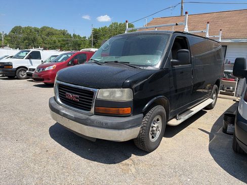 Used 2014 GMC Savana 2500 RWD image 9