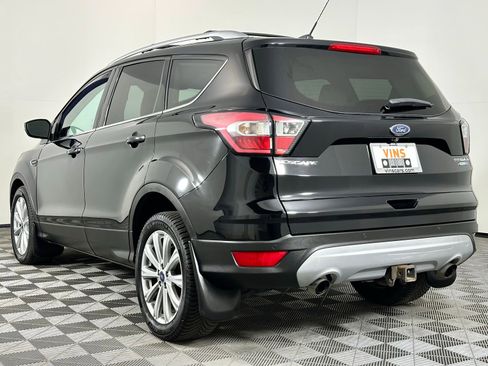 Used 2017 Ford Escape Titanium image 31