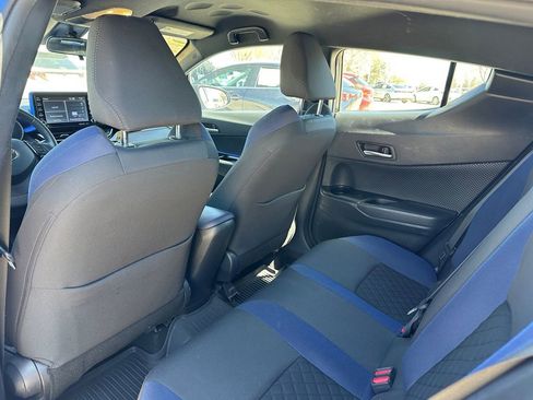 Used 2021 Toyota C-HR XLE image 23