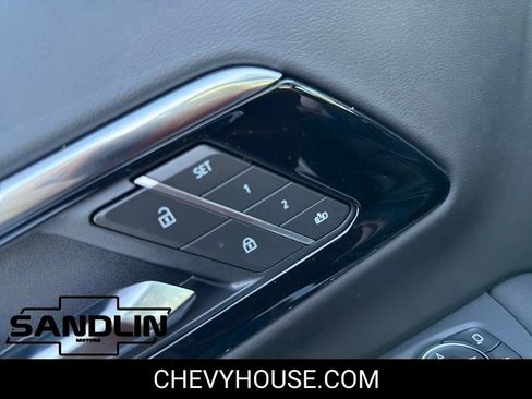 New 2026 Chevrolet Suburban Premier RWD image 22