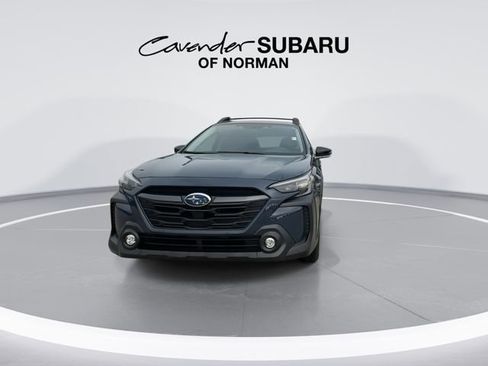 Used 2025 Subaru Outback Premium image 4