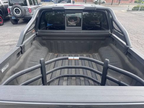 Used 2022 Nissan Frontier SV AWD/4WD image 5