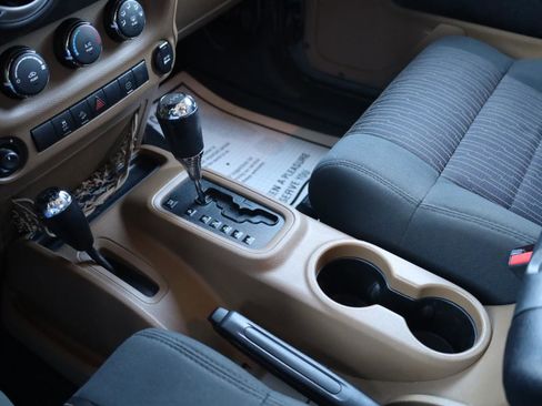 Used 2011 Jeep Wrangler Rubicon w/ Dual Top Group image 11