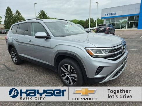 Used 2022 Volkswagen Atlas SE AWD/4WD image 1