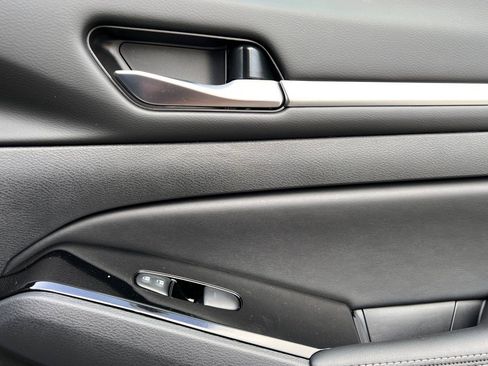 Used 2024 Nissan Altima 2.5 SL image 22