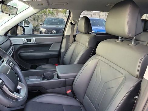 Used 2025 Hyundai Santa Fe SEL image 10