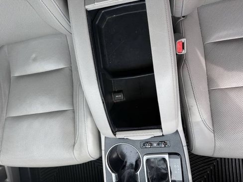 Used 2015 Toyota Highlander Limited AWD/4WD image 13