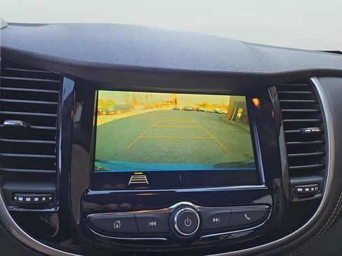 Used 2018 Chevrolet Trax LT w/ Driver Confidence Package image 27