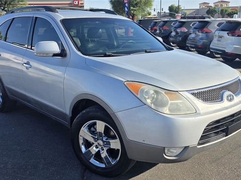 Used 2009 Hyundai Veracruz Limited w/ Navigation Pkg 4 FWD image 3