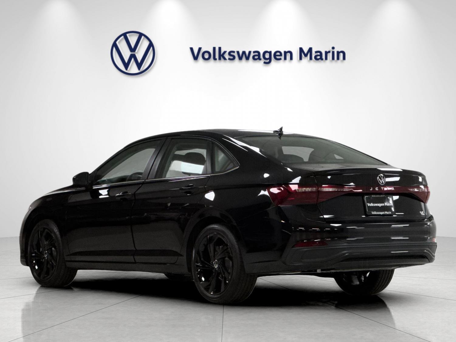 New 2026 Volkswagen Jetta SE w/ Black Wheel Package FWD image 3