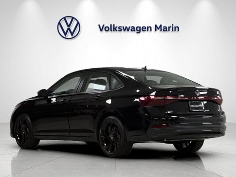 New 2026 Volkswagen Jetta SE FWD image 3