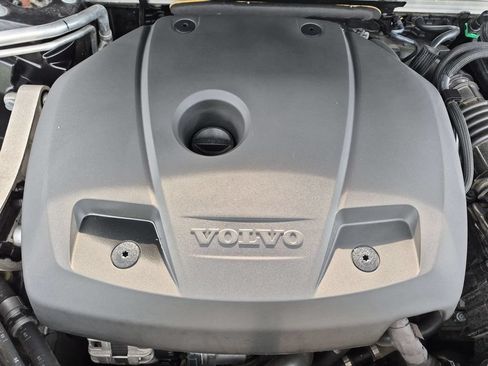 Used 2021 Volvo XC90 T6 Momentum AWD/4WD image 25