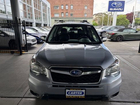 Used 2015 Subaru Forester 2.5i Premium AWD/4WD image 2