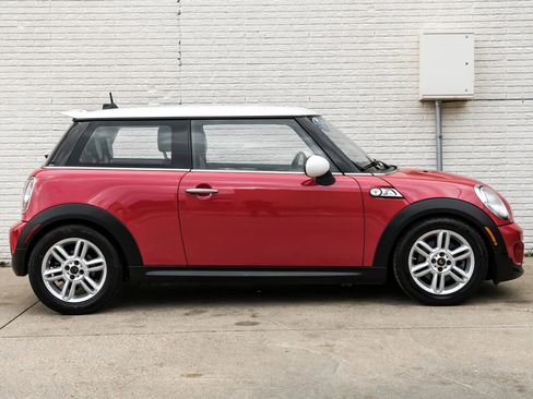 Used 2013 MINI Cooper S image 6