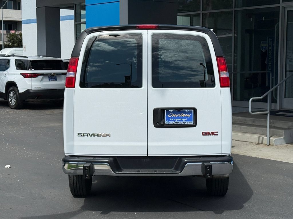 Used 2025 GMC Savana 2500 w/ Driver Convenience Package RWD image 8