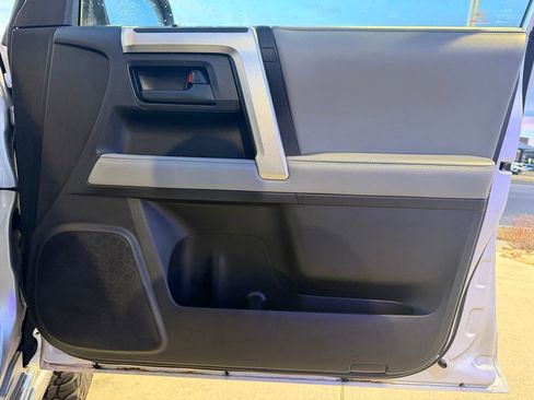 Used 2010 Toyota 4Runner 4WD image 25