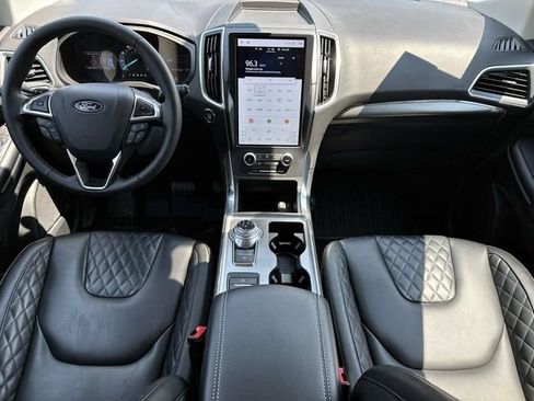 Used 2024 Ford Edge Titanium AWD/4WD image 8