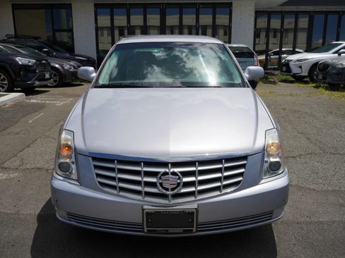 Used 2006 Cadillac DTS FWD image 4