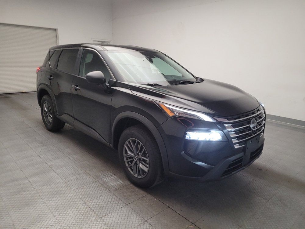 Used 2024 Nissan Rogue S FWD image 13