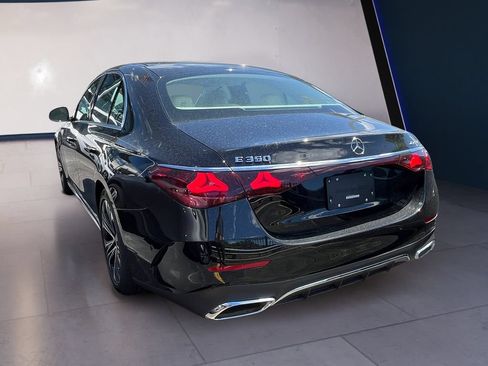 New 2026 Mercedes-Benz E 350 4MATIC Sedan image 2